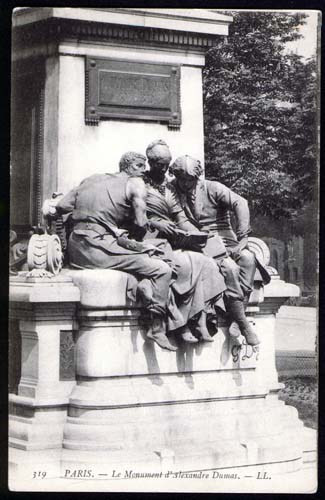 Monument Alexandre Dumas